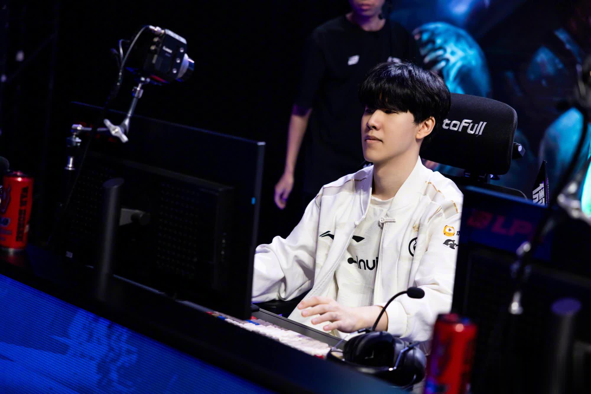 kanav, wei波比 kanav, wei波比