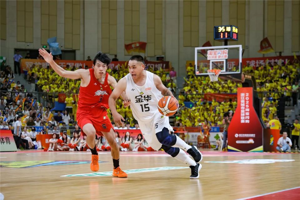 队伍年轻 队伍年轻