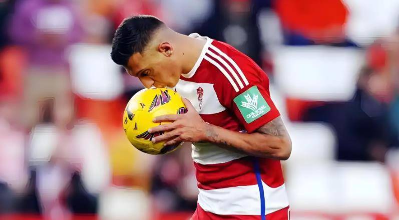 战亚冠, 的认可, image